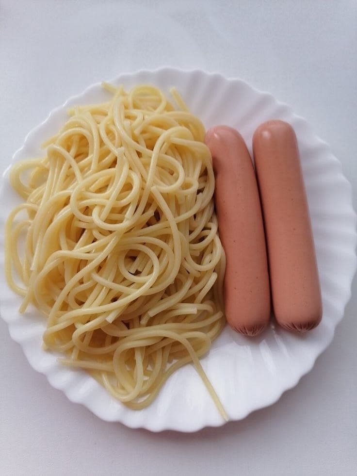 Макароны с сосиськами